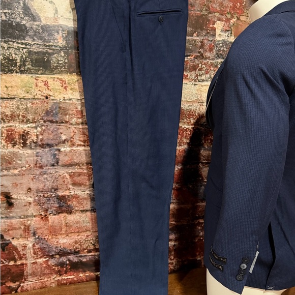 Vince Camuto Classic Blue Blazer - Picture 8 of 10